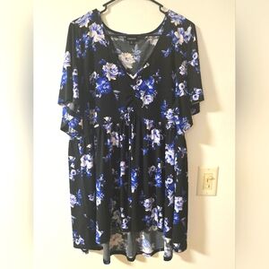 Floral Black and Blue Silky Tunic Top V Neck Sz 3